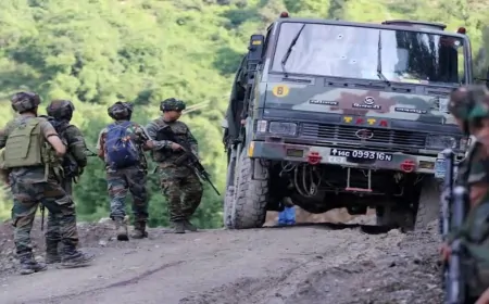 राजौरी में सेना की गाड़ी पर आतंकी हमला, जवाबी कार्रवाई जारी