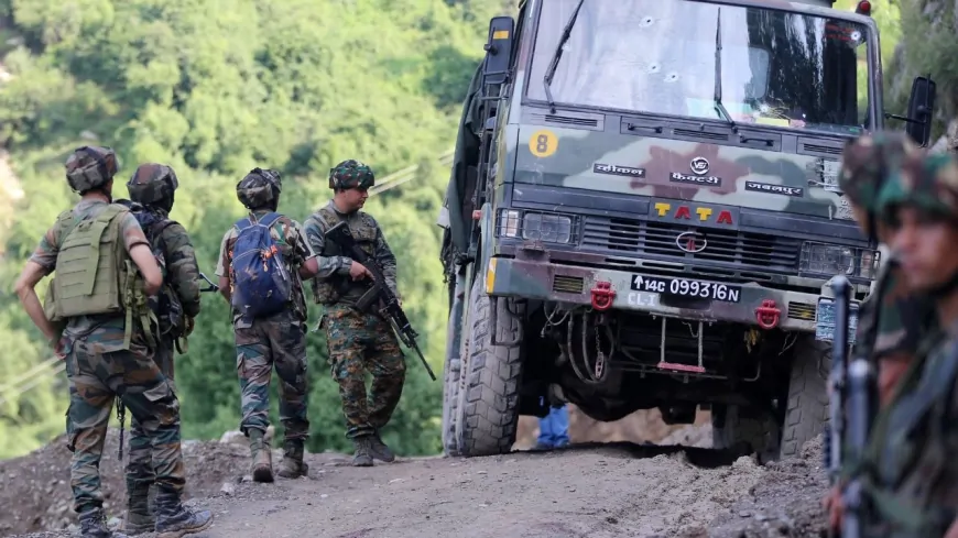 J&K में भारतीय सेना की गाड़ी पर आतंकी हमला, पूरे इलाके को सुरक्षा बलों ने घेरा