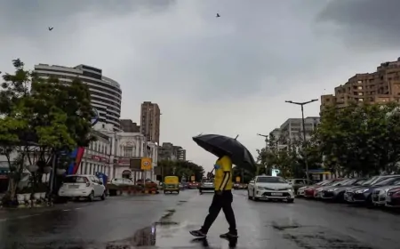 Delhi Weather Forecast: बारिश से बदला  दिल्ली में मौसम का मिजाज