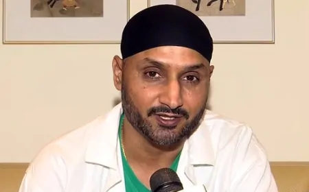 Champions Trophy : पाकिस्तान से बाहर होगा फाइनल, हरभजन सिंह ने पाकिस्तान की ली चुटकी