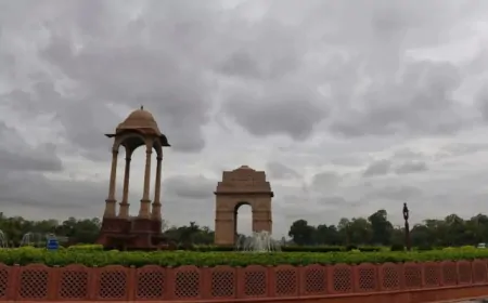 Delhi Weather: होली से पहले दिल्ली में बदल सकता है मौसम, जानिए पूरा अपडेट
