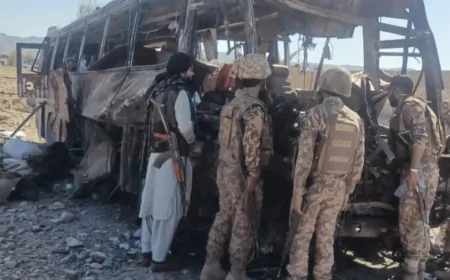 IED लदी कार से बस उड़ाई, फिर RPG अटैक | बलूच आर्मी ने आत्मघाती हमले का वीडियो जारी किया