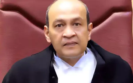 आग बुझी, लेकिन रहस्य गहराया! जज के बंगले से करोड़ों की नकदी बरामद