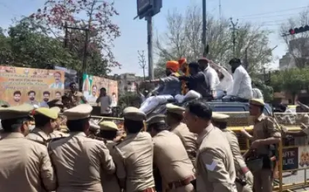 सपा सांसद के आवास पर तोड़फोड़ का मामला, पुलिस ने बुलडोजर और कई गाड़ियों को किया जब्त 