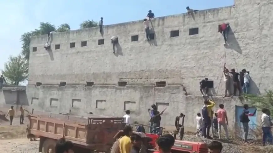 हरियाणा 10वीं बोर्ड परीक्षा में नकल का मामला, पकड़ी गईं कई महिलाएं