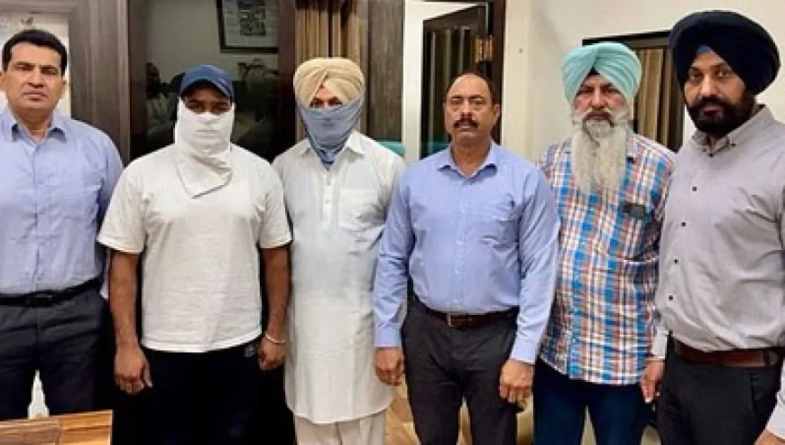 पंजाब : विजिलेंस ब्यूरो ने डेढ़ लाख रिश्वत मांगने के आरोप में SI और ASI को दबोचा