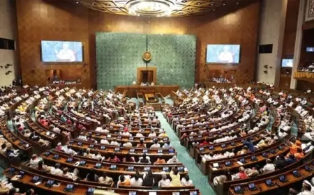 वक्फ बिल को संसद में पास करा पाएगी सरकार? जानें लोकसभा-राज्यसभा का नंबर गेम