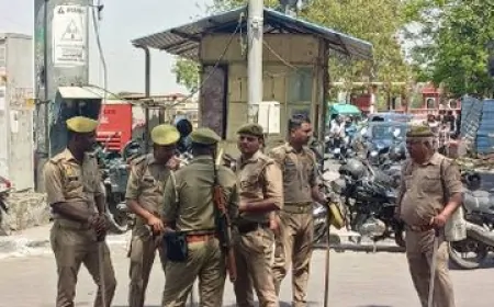 वक्फ बिल के पास होने के बाद संवेदनशील इलाकों में बढ़ाई गई सुरक्षा 