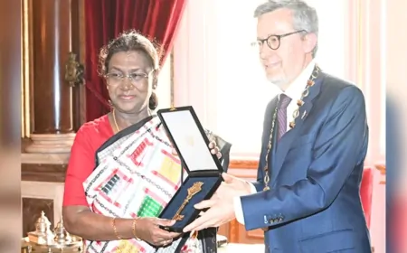 राष्ट्रपति द्रौपदी मुर्मू का पुर्तगाल में भव्य स्वागत, राष्ट्रपति को ‘की ऑफ ऑनर’ से किया गया सम्मानित