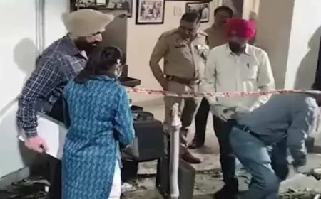 पूर्व कैबिनेट मंत्री मनोरंजन कालिया के घर पर देर रात हमला, एक आरोपी हुआ गिरफ्तार 