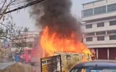 वक्फ बिल के खिलाफ बंगाल में हिंसक प्रदर्शन,  प्रदर्शनकारियों ने NH किया जाम