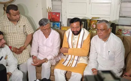 मनोरंजन कालिया से मिले हरियाणा CM सैनी,  मनोरंजन कालिया के आवास पर की मुलाकात