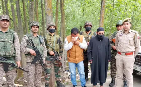 आतंकी हमले के बाद तलाशी अभियान जारी, आतंकियों के 2 साथियों को किया गया गिरफ्तार