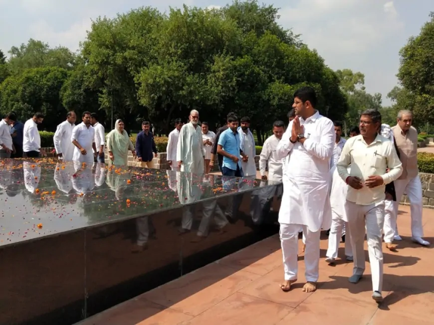 पूर्व उपप्रधानमंत्री चौ़ देवीलाल जी की पुण्यतिथि, संघर्ष घाट पर प्रार्थना सभा का आयोजन