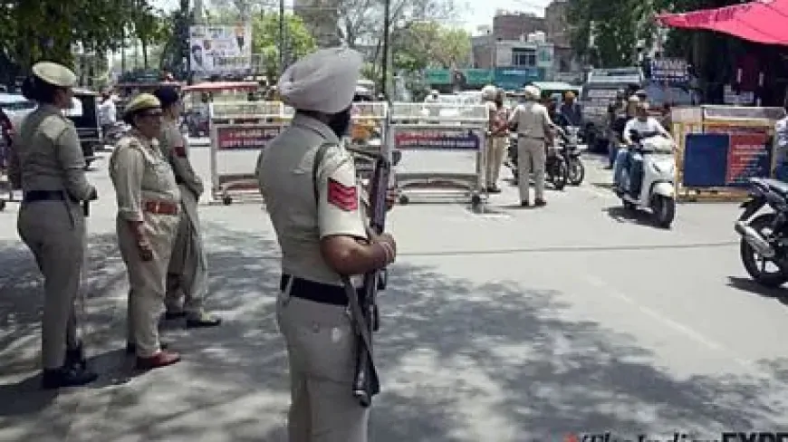 बटाला में एक घर पर सरेआम फायरिंग, घटना का CCTV आया सामने