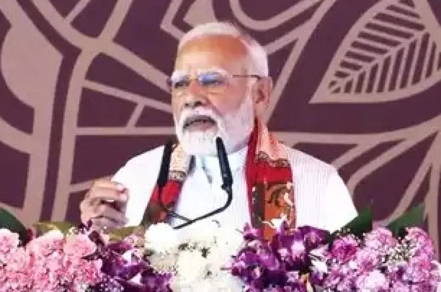 PM मोदी ने वाराणसी में की कई विकास परियोजनाओं की शुरुआत