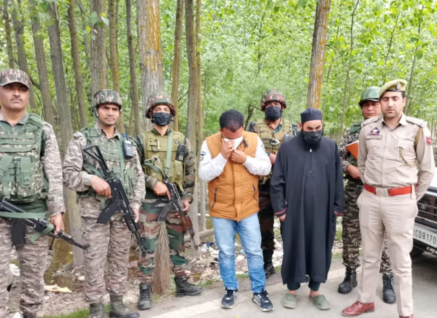 आतंकी हमले के बाद तलाशी अभियान जारी, आतंकियों के 2 साथियों को किया गया गिरफ्तार