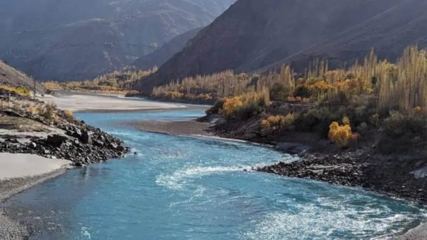 सिंधु जल समझौता खत्म होने के बाद परेशान पाकिस्तान, 'रेगिस्तान में बदल जाएगा इलाका, हम भूख से मर जाएंगे'