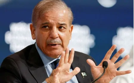 पाकिस्तानी PM का यूट्यूब चैनल भारत में बैन,  कई क्रिकेटर्स के इंस्टाग्राम और यूट्यूब चैनल्स बंद