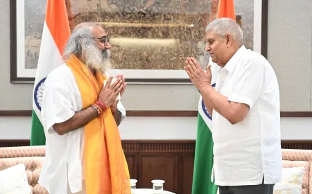 कल्कि पीठाधीश्वर आचार्य  प्रमोद कृष्णम ने उपराष्ट्रपति से की मुलाकात, कल्कि धाम आने का दिया निमंत्रण