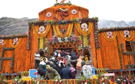 पूरे विधि विधान के साथ  खुले  श्री बद्रीनाथ धाम के कपाट, CM धामी ने की बद्रीनाथ धाम में पूजा-अर्चना