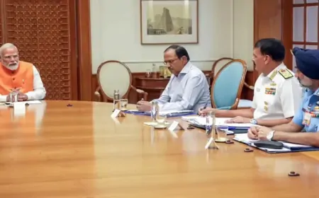 PM आवास पर प्रधानमंत्री मोदी से मिले वायु सेना प्रमुख अमरप्रीत सिंह