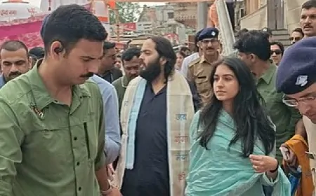 पत्नी राधिका संग हरिद्वार पहुंचे अनंत अंबानी, हर की पौड़ी पर किया गंगा पूजन