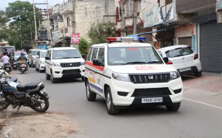 भारत-पाक में बढ़ते तनाव के बीच जालंधर पुलिस ने निकाला फ्लैग मार्च, लोगों से की खास अपील 