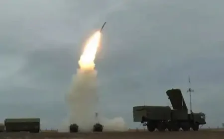 पाकिस्तान ने भारत पर दागी मिसाइल- सूत्र