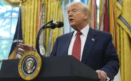 एप्पल के CEO को ट्रंप की नसीहत, बोले-भारत की जगह अमेरिका में बढ़ाएं iPhone का प्रोडक्शन