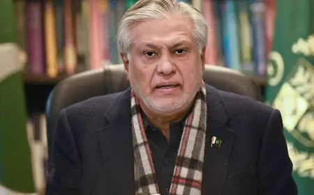 PAK के उपप्रधानमंत्री का फर्जीवाड़ा आया सामने, पाकिस्तानी अखबार ने ही खोली पोल 