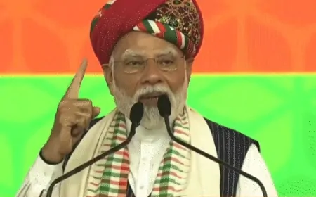 PM मोदी के गुजरात दौरे के दूसरा दिन, आज गांधीनगर में रोड शो करेंगे PM मोदी