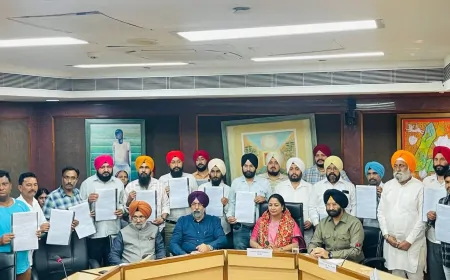 दिल्ली सरकार ने 1984 हिंसा पीड़ितों के परिजनों को दी नौकरी, CM रेखा गुप्ता ने सौंपे नियुक्ति पत्र