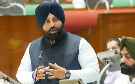 सरकार की अनोखी पहल ‘एक दिन DC-SSP के संग’,  बरनाला के 8 टॉपर्स को किया गया सम्मानित