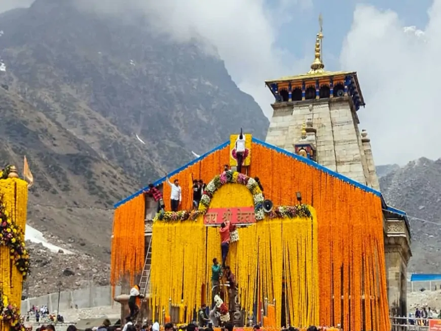 श्री बाबा केदारनाथ धाम के कपाट खुले, शिव तांडव स्तोत्र का किया गया पाठ
