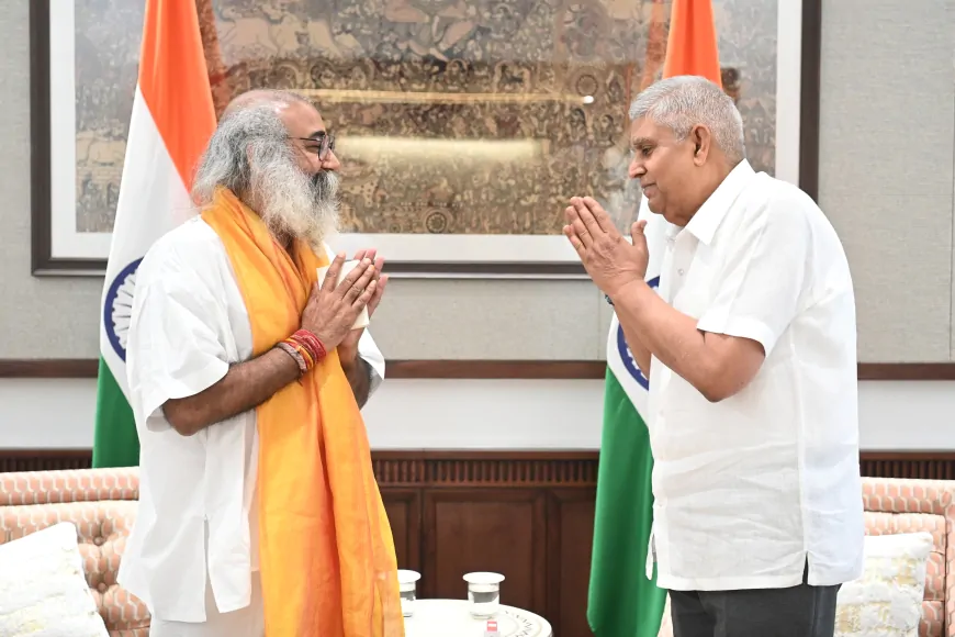 कल्कि पीठाधीश्वर आचार्य प्रमोद कृष्णम ने उपराष्ट्रपति से की मुलाकात, कल्कि धाम आने का दिया निमंत्रण