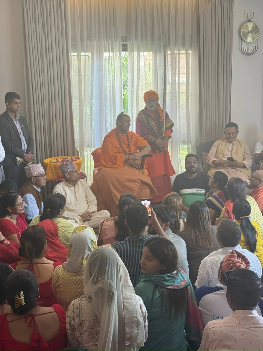 श्री पशुपतिनाथ मंदिर पहुंचे महामण्डलेश्वर स्वामी कैलाशानंद गिरि जी महाराज, वैदिक मंत्रोच्चारण के साथ किया गया भव्य स्वागत 