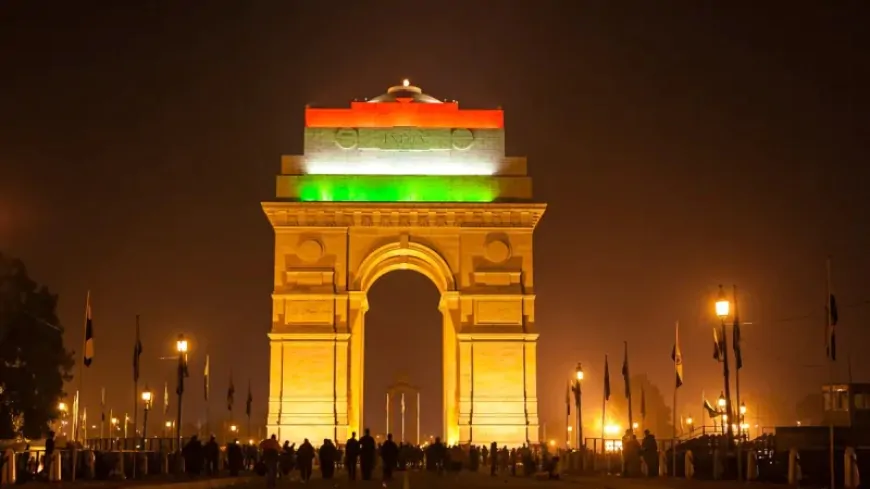 India Gate Alert: दिल्ली में इंडिया गेट खाली कराया गया