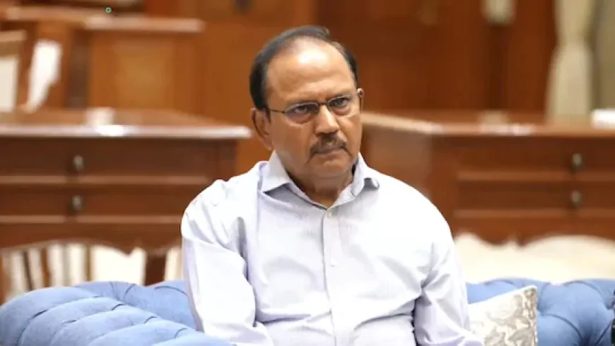 चीन के विदेश मंत्री ने NSA अजीत डोभाल से बात की, NSA डोभाल ने चीन के विदेश मंत्री को बताया