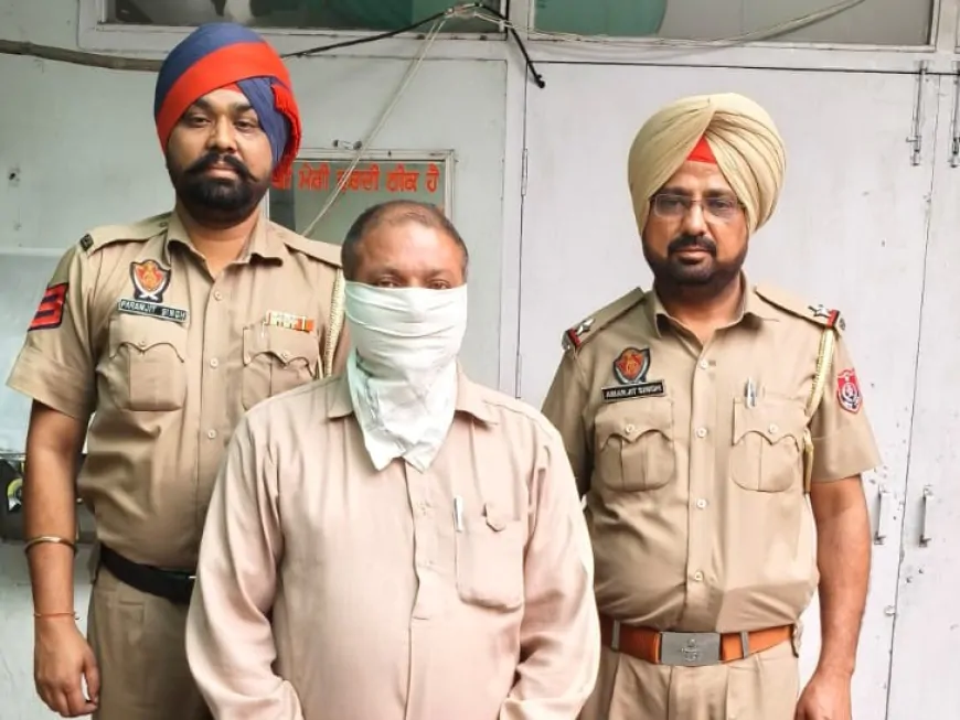 सेना के खिलाफ भ्रामक वीडियो शेयर करने के आरोप में स्कूल क्लर्क गिरफ्तार