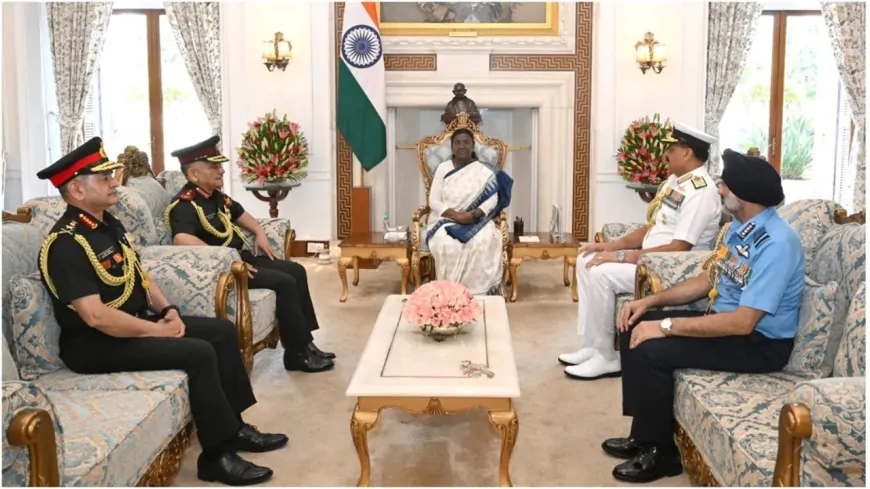 राष्ट्रपति से मिले तीनों सेना प्रमुख, ‘ऑपरेशन सिंदूर’ को लेकर राष्ट्रपति को जानकारी दी