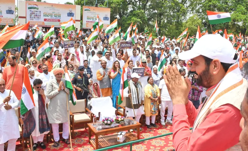 'ऑपरेशन सिंदूर' की कामयाबी पर लाडवा में निकाली गई ‘तिरंगा शौर्य सम्मान यात्रा’