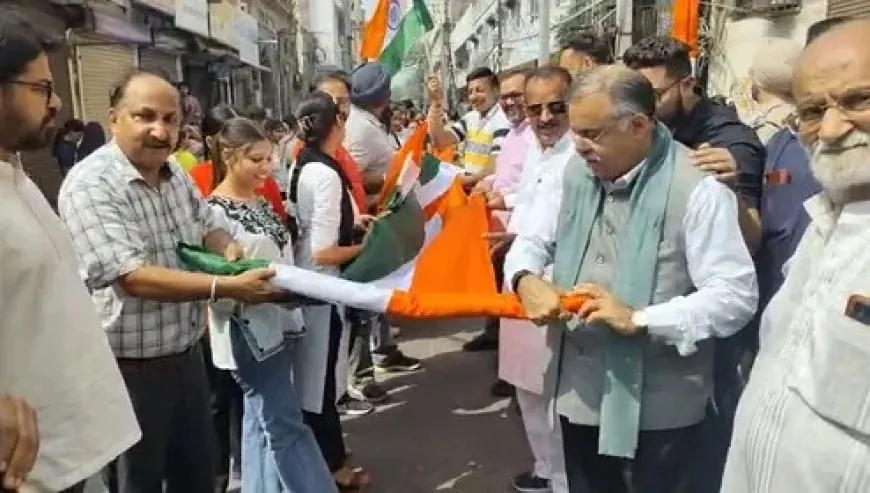 अमृतसर में निकाली गई तिरंगा यात्रा, BJP के राष्ट्रीय महासचिव तरुण चुघ भी रहे मौजूद