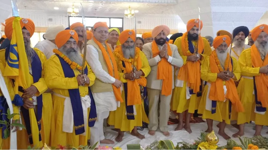 श्री हेमकुंड साहिब के लिए श्रद्धालुओं का जत्था रवाना, CM पुष्कर सिंह धामी ने किया रवाना