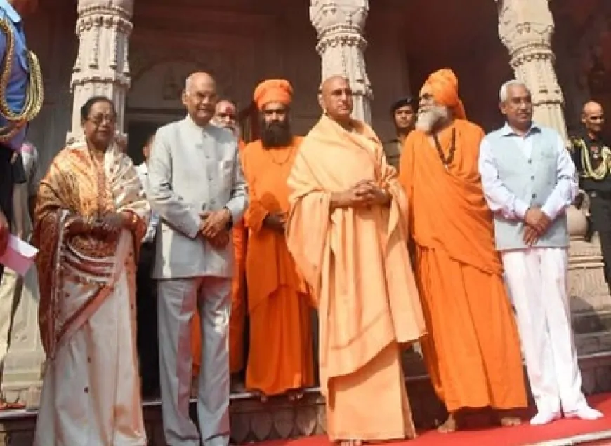 पूर्व राष्ट्रपति रामनाथ कोविंद ने आचार्य महामंडलेश्वर स्वामी अवधेशानंद गिरी जी से की मुलाकात