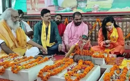 कल्कि धाम पहुंचीं महामंडलेश्वर श्री यमाई ममतानंद गिरि, बोलीं- धर्म की स्थापना हो और अधर्म का नाश हो’ 