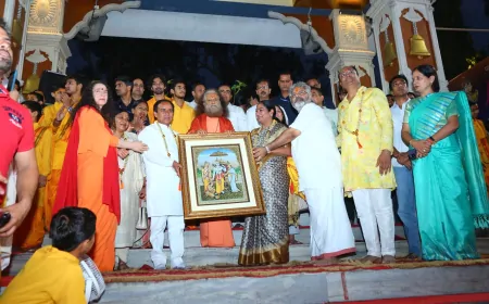 परमार्थ निकेतन आश्रम पहुंचीं दिल्ली CM रेखा गुप्ता, गंगा आरती में हुईं शामिल 