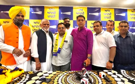 लुधियाना वेस्ट उपचुनाव से पहले 'AAP' का बढ़ा कुनबा, कई लोगों ने थामा पार्टी का दामन 