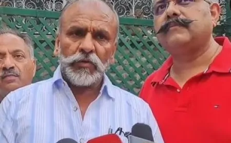 रिज मैदान पर लगे स्टॉल के विरोध में उतरे व्यापारी, व्यापारियों ने बाहरी राज्यों के स्टॉल को हटाने की उठाई मांग