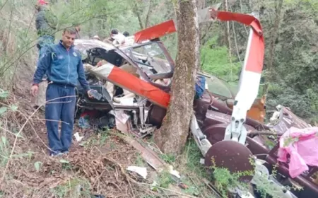 गौरीकुंड में हेलिकॉप्टर क्रैश, 7 लोगों की मौत